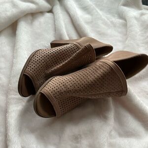 Lucky Brand Taupe Perforated Open-Toe Block Heel Mules